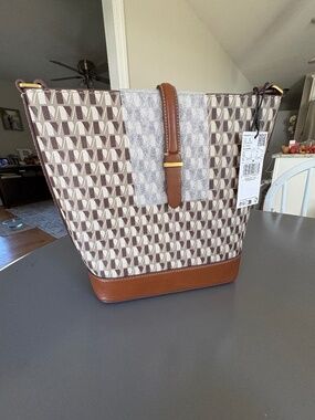 NWT Mango Logo Bag with Contrast Details